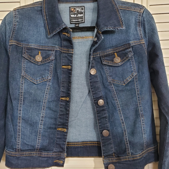 Cropped denim jacket NWOT - Picture 3 of 5